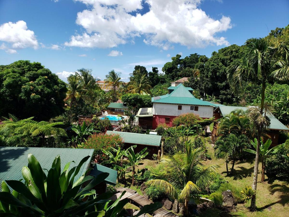 Les Bananes Vertes Ecolodges Сен-Клод Экстерьер фото