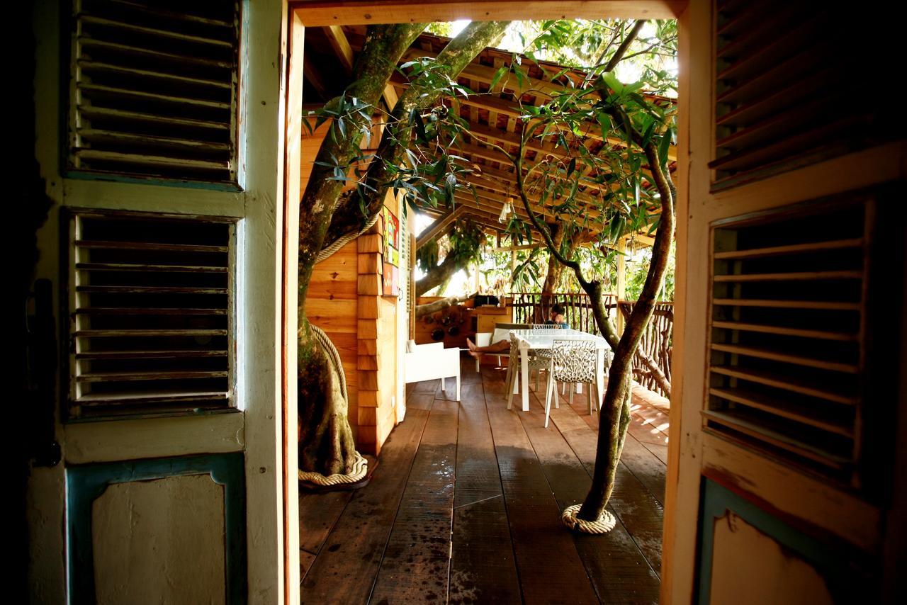 Les Bananes Vertes Ecolodges Сен-Клод Экстерьер фото